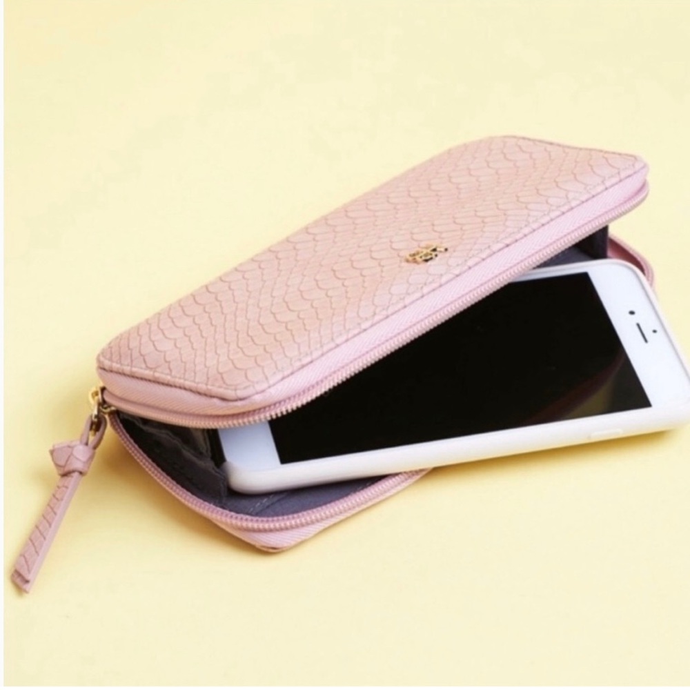 Hudson+Bleecker NWT Bonjour Smartphone Wallet Dusty Rose